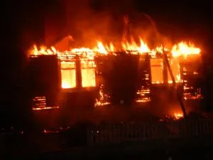 Сегодня в Речицком районе огонь охватил жилой дом