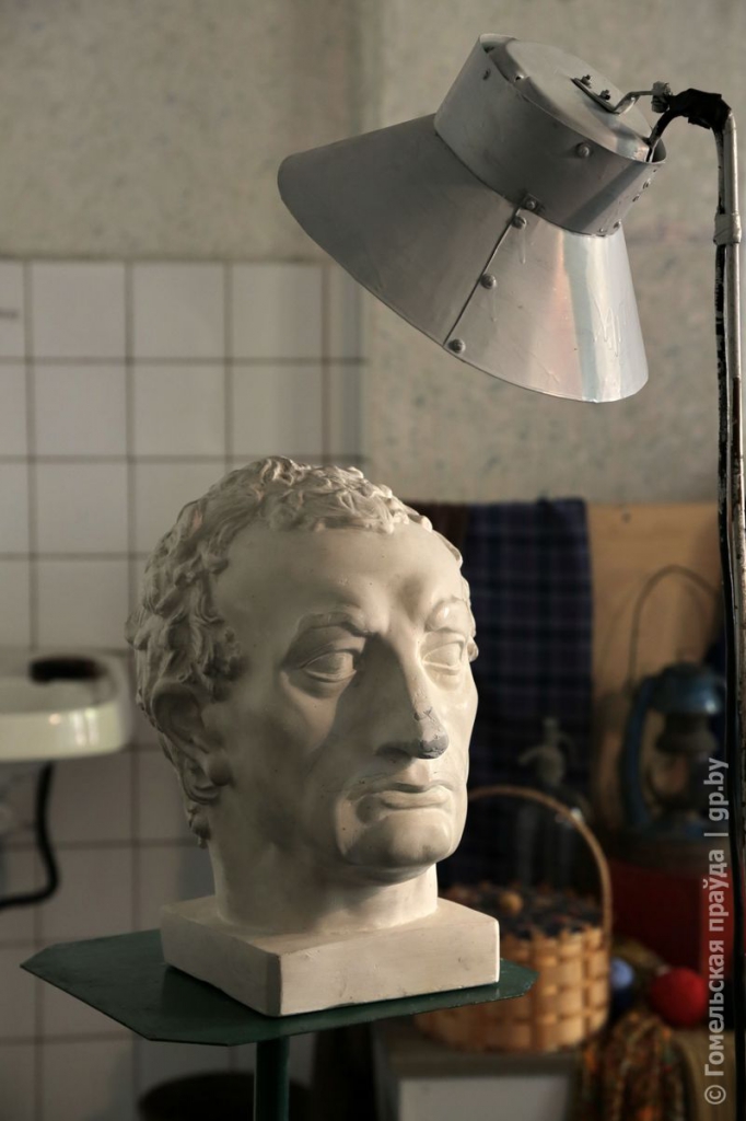 4E63375.jpg