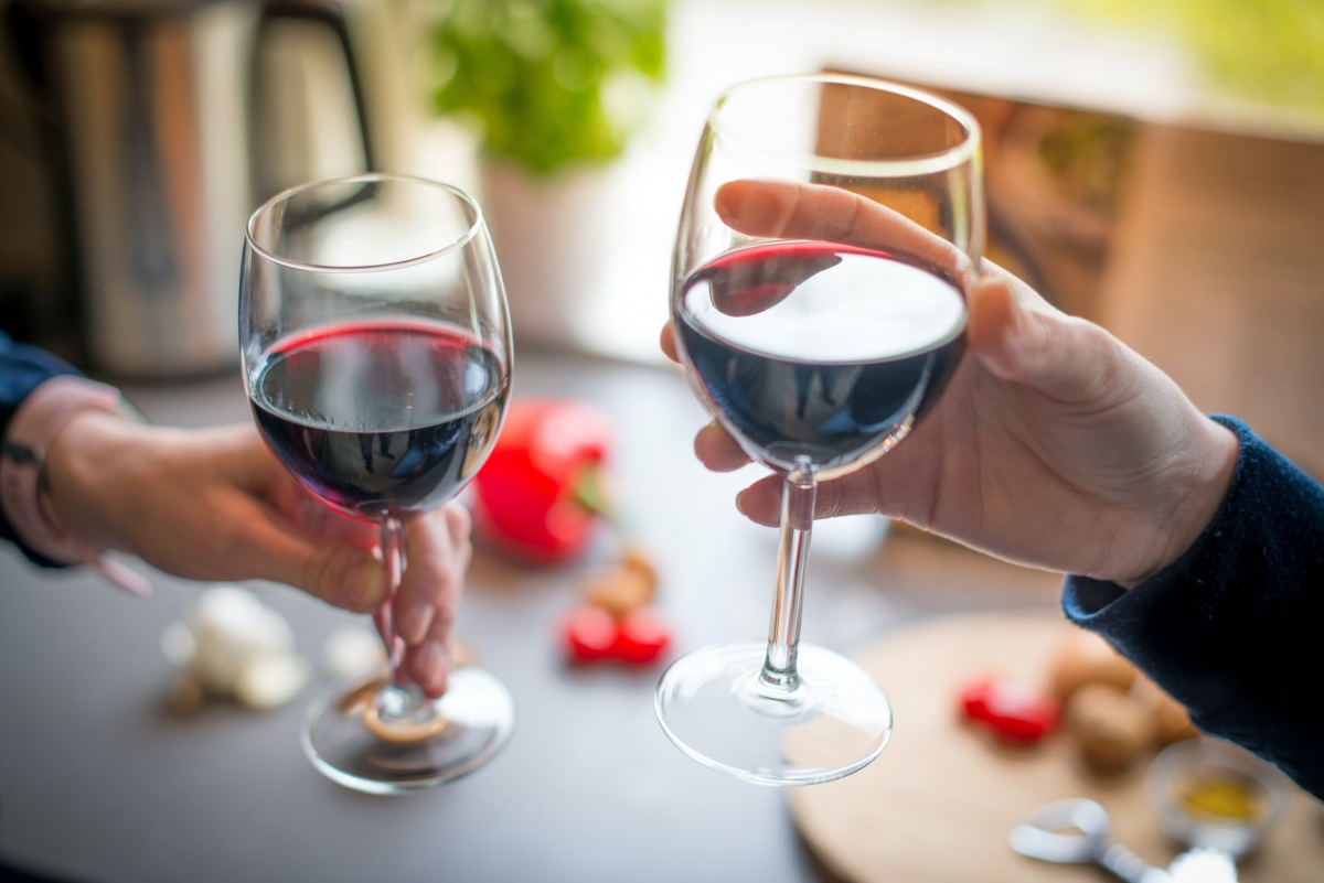 wine-party-celebration-people-2101186.jpeg