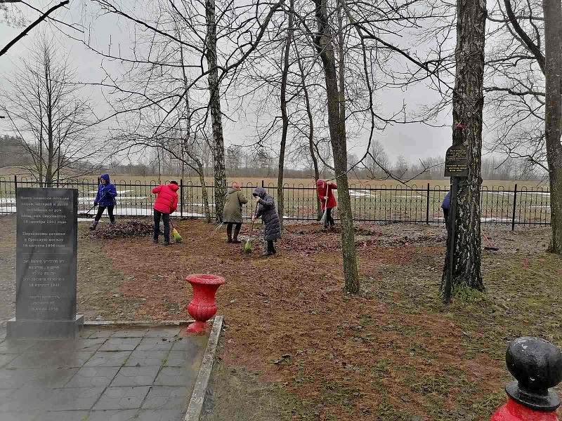pamyatnik-1.jpg pamyatnik-1.jpg