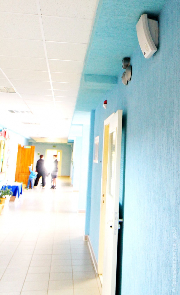 3а. Динамики громкой связи установлены по всей школе.JPG