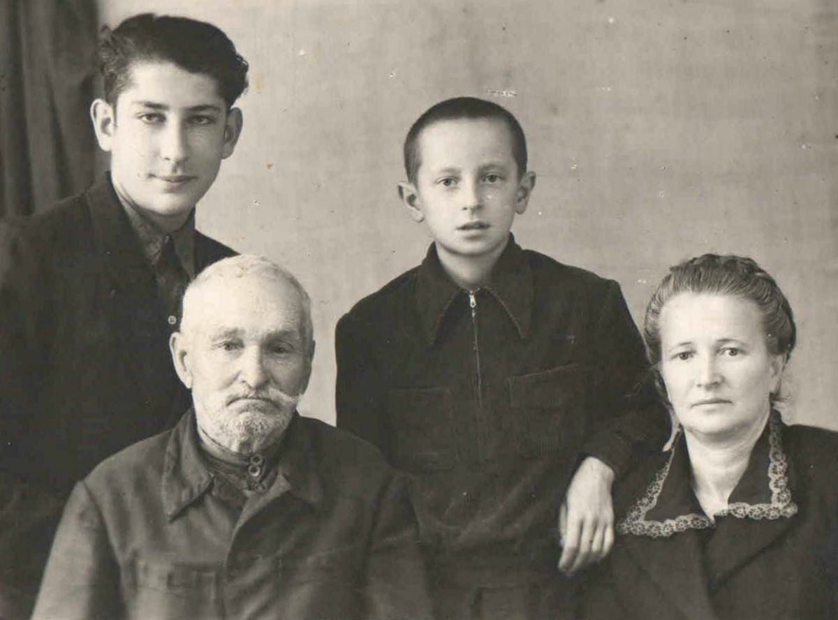 Семья Багинского Мечеслава Францевича.jpg Семья Багинского Мечеслава Францевича.jpg