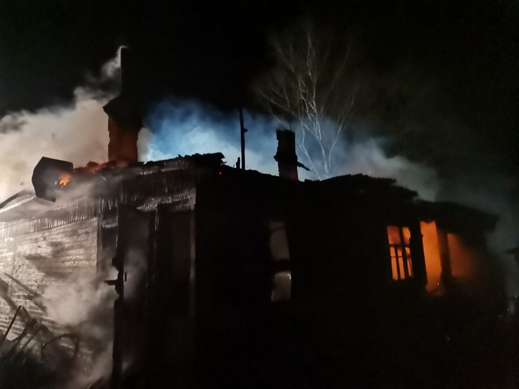 В Ветковском районе во время пожара погибли два брата Источник: hВ Ветковском районе во время пожара погибли два брата img_167a888cf4933b433454188e73dae625_v.jpg
