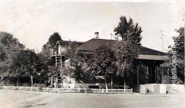 Старое здание детской больницы по ул. Ветреной (Гагарина), 1956г..jpg Старое здание детской больницы по ул. Ветреной (Гагарина), 1956г..jpg