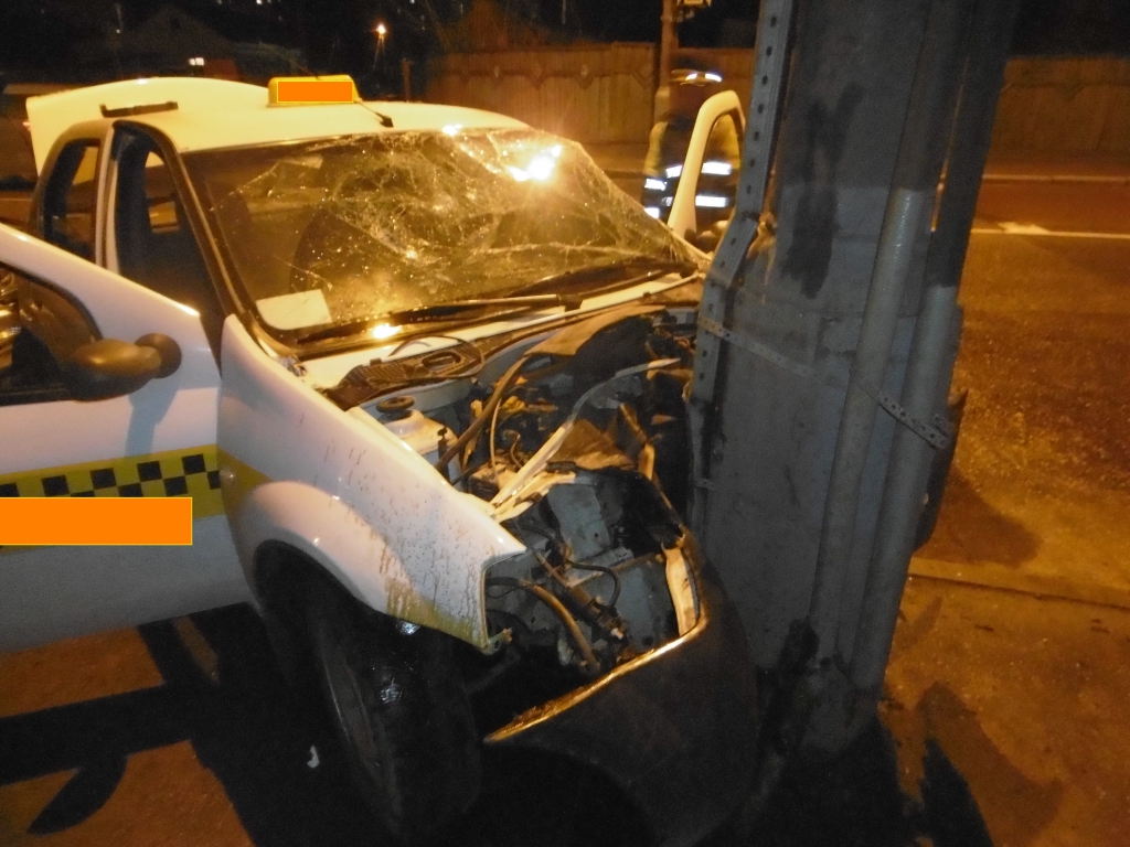 Авария на Полесской в Гомеле с участием такси.jpg Авария на Полесской в Гомеле с участием такси.jpg