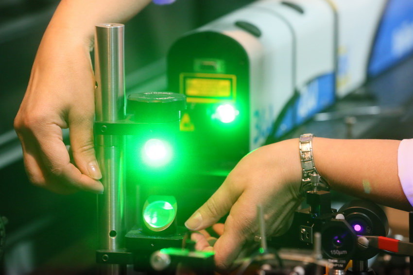 Lazer_laboratoriia_nauka_Pavel_Smertin_TASS_850_d_850.jpg