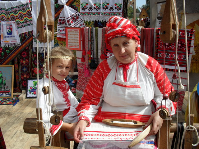 Кавалёва з унучкай Кавалёва з унучкай