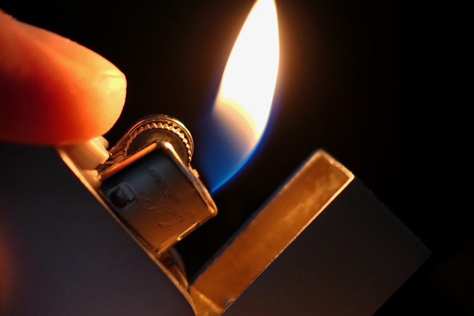 lighter-6526557_960_720.jpg lighter-6526557_960_720.jpg