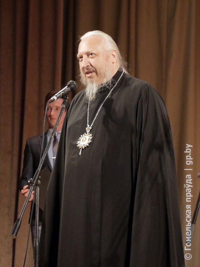 Гость праздника владыка Стефан.jpg
