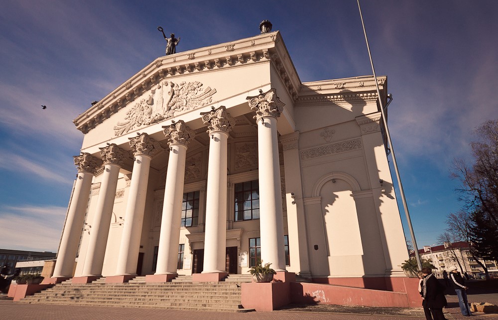 Gomelskii_dramaticheskii_teatr_3.jpg Gomelskii_dramaticheskii_teatr_3.jpg