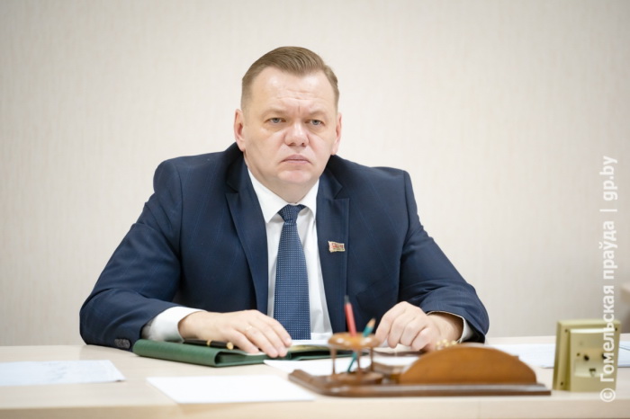 Заместитель председателя облисполкома Дмитрий Алейников на приёме граждан