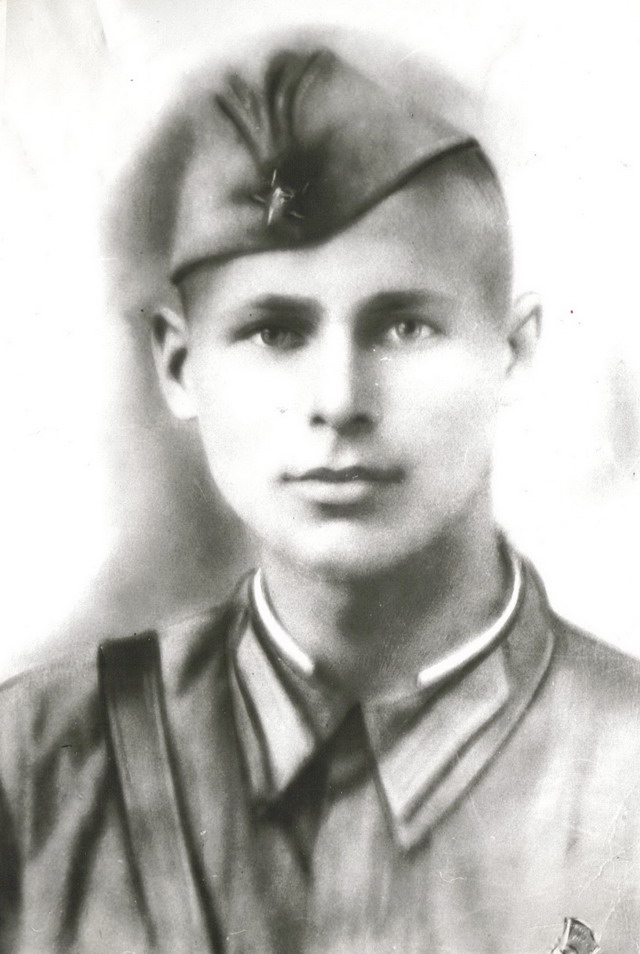 Шлыков Ю. П. - курсант Балашовского авиационного военного училища. 1941 г.