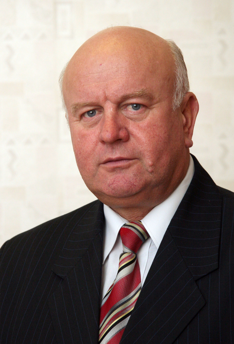 Роман внучко-231007.jpg