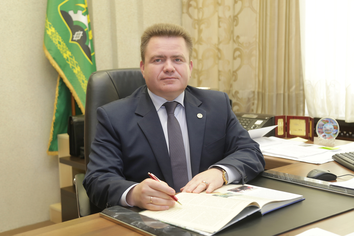 ректор Великанов.jpg
