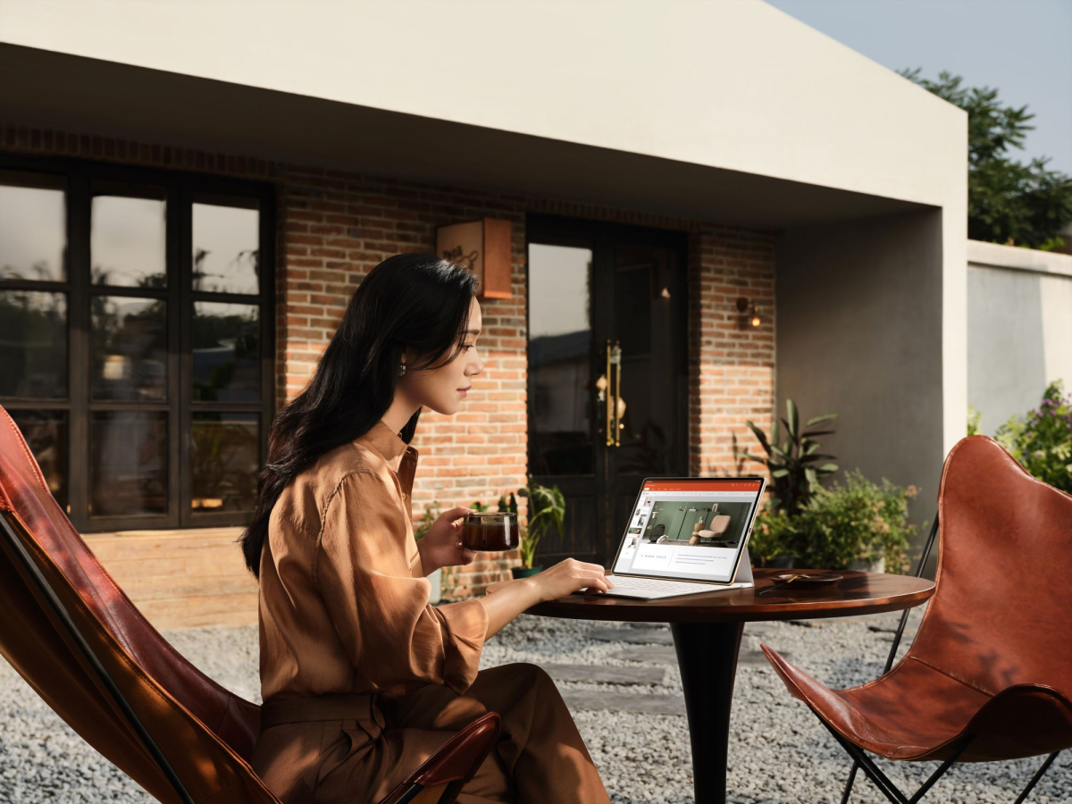MatePad Pro_Product_Creative lifestyle shot_Headquarter_MKT_HUAWEI MatePad Pro_LifestyleShot_WPS_EN_HQ_JPG_0820 (1).jpg