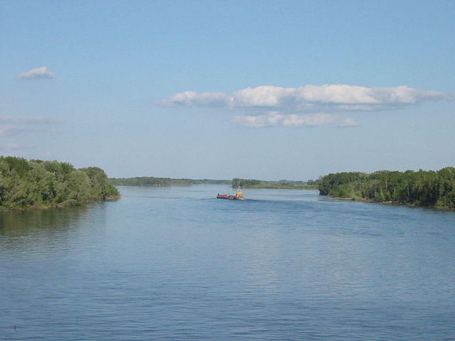 640px-Ob_river_-a.jpg