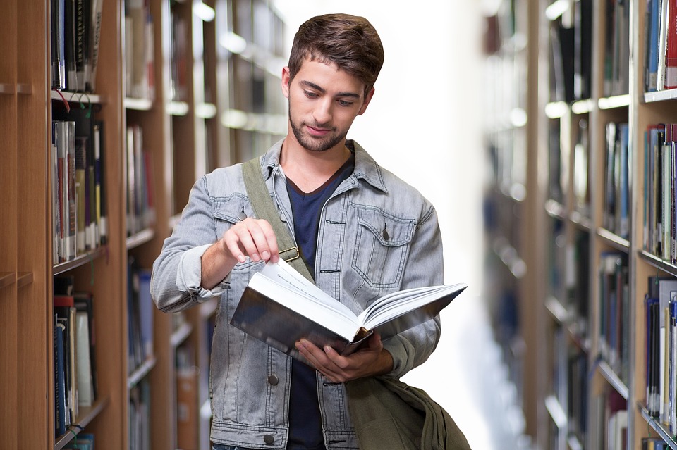 student-3500990_960_720.jpg