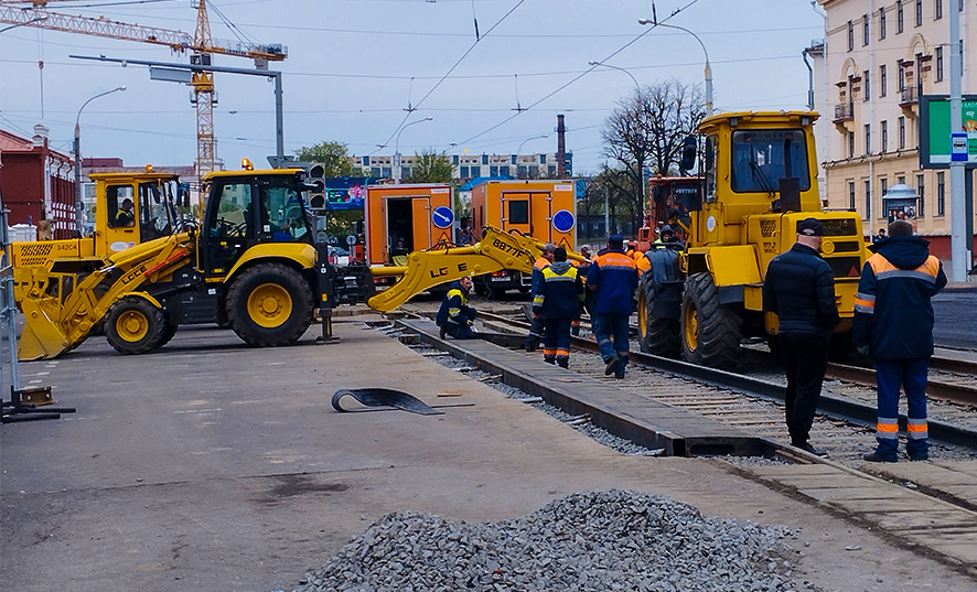 remont_dorog_spetstekhnika_rabochie_2_.jpg