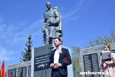 В агрогородке Бобовичи Гомельского района открыли обновленный памятник погибшим землякам