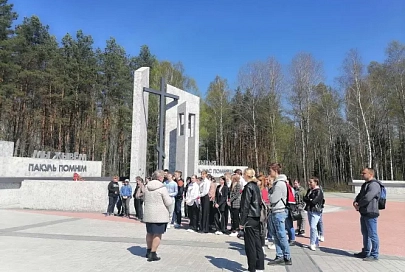 С нами память: школьники из Гомеля побывали в Оле