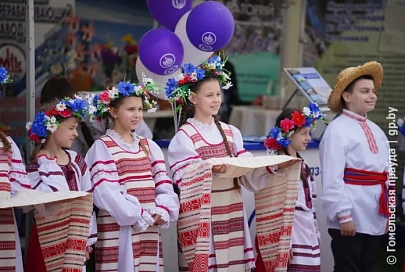 Фоторепортаж: фестиваль «Вытокi. Крок да Алiмпу» в Речице дарит живые эмоции