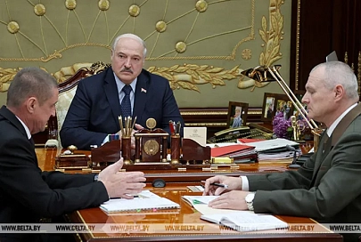 "Важнейший ресурс государства". Лукашенко принял с докладом руководителя общества охотников и рыболовов