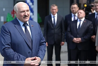 Лукашенко об инициаторах санкций: они не только себе в ногу стреляют, они уже прострелили себе голову