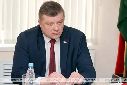 Земельные вопросы, капремонт дома, трудоустройство: Рогащук провел прием граждан в Ветке