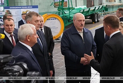 Лукашенко - руководству промпредприятий: с импортозамещением будем вас поддавливать, это шанс