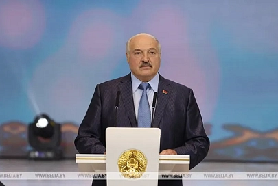 Лукашенко открыл Республиканский бал выпускников. В этом году у него необычный формат