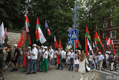 Белорусы возмущены! Акция протеста у посольства США в Минске | ПРЯМОЙ ЭФИР