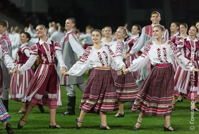 В юбилейном, десятом, «Сожскім карагодзе» в Гомеле примут участие 40 коллективов из четырех стран