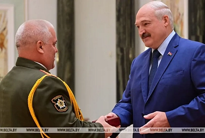 Лукашенко вручил госнаграды тем, кто был на острие в очень непростые для Беларуси времена