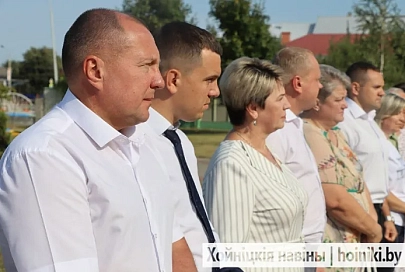 К 510-летию Хойников в городском парке открыли Аллею почётных граждан района