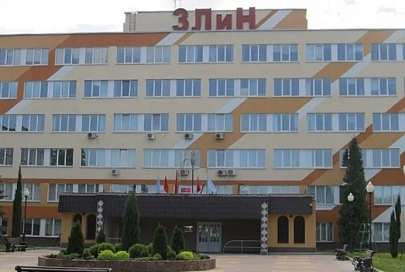 ОАО «ГЗЛиН» специализируется на выпуске сельскохозяйственной техники