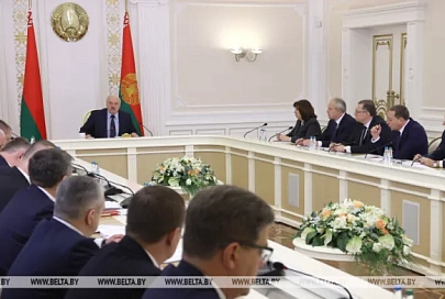 Президент Беларуси возмутился практикой завышения цен на товары под видом их обновления