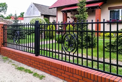 Почему лучше покупать заборы у производителя?
