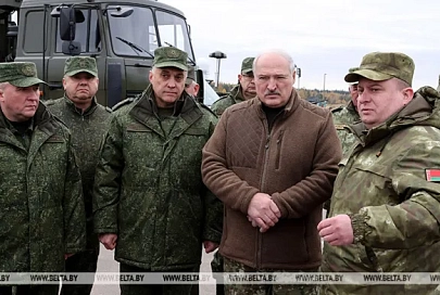 "Нежелательно, чтобы они воевали в Украине: все-таки свои люди". Лукашенко ознакомился с белорусскими беспилотниками