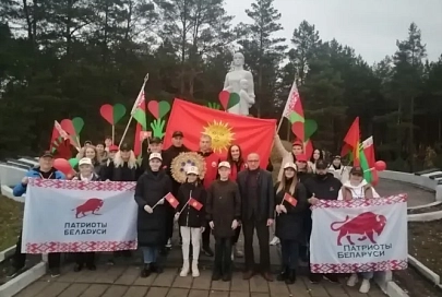 Светлогорск встретил гостей. Символ района - Солнце - патриотам вручила молодежь Светлогорщины