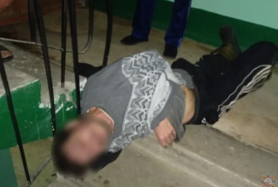 В Светлогорске застрявшего в перилах мужчину пришлось выручать спасателям