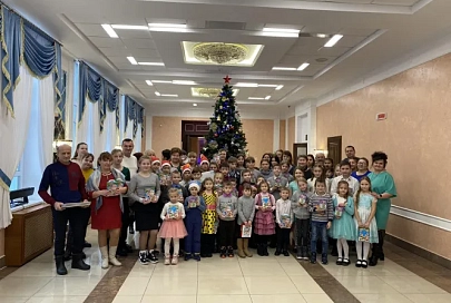 В Мозыре состоялся новогодний праздник в рамках благотворительной акции «Наши сердца-детям»