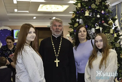 Архиерейская ёлка собрала в Мозыре детей из 10 районов Гомельщины