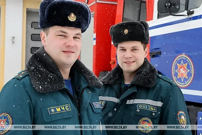 "Будьте сильнее брошенных вам вызовов". Лукашенко поздравил работников органов и подразделений по ЧС с Днем спасателя