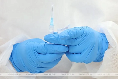 Широкое применение отечественной вакцины от COVID-19 планируется начать в Беларуси в 2024 году