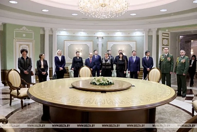 "Это основа нашей независимости". Президент Беларуси нацеливает руководство научной сферы на практико-ориентированные темы