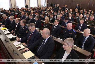 Глава государства поручил создать единый центр содействия предприятиям в прохождении платежей