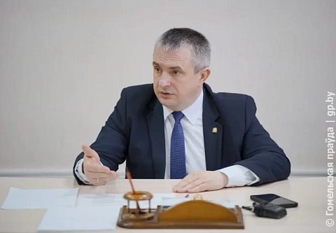 О присвоении почетного звания и вывозе твердых коммунальных отходов: с какими вопросами обратились к губернатору жители области?