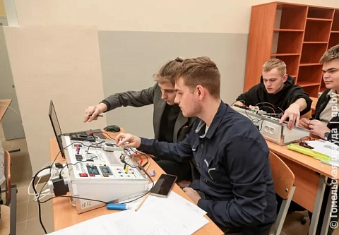 Новые лаборатории открылись в центре компетенций машиностроительного профиля  Гомельского автомеханического колледжа