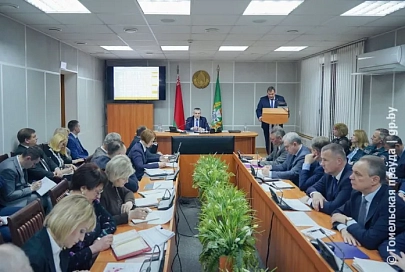 Надо бы ускориться. На аппаратном совещании облисполкома обсудили вопросы посевной и подготовки сельхозтехники к полевым работам