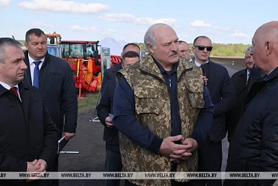 Лукашенко: будет вам мир, не волнуйтесь